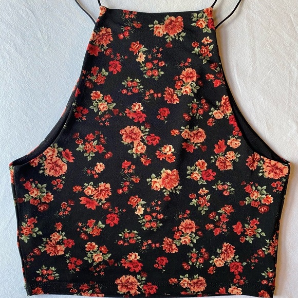 Y2K Forever 21 Black Floral Cropped Tank Top - Picture 2 of 6